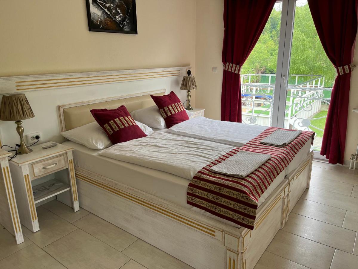 Rooms And Apartments Neron Bihac Lohovo Экстерьер фото